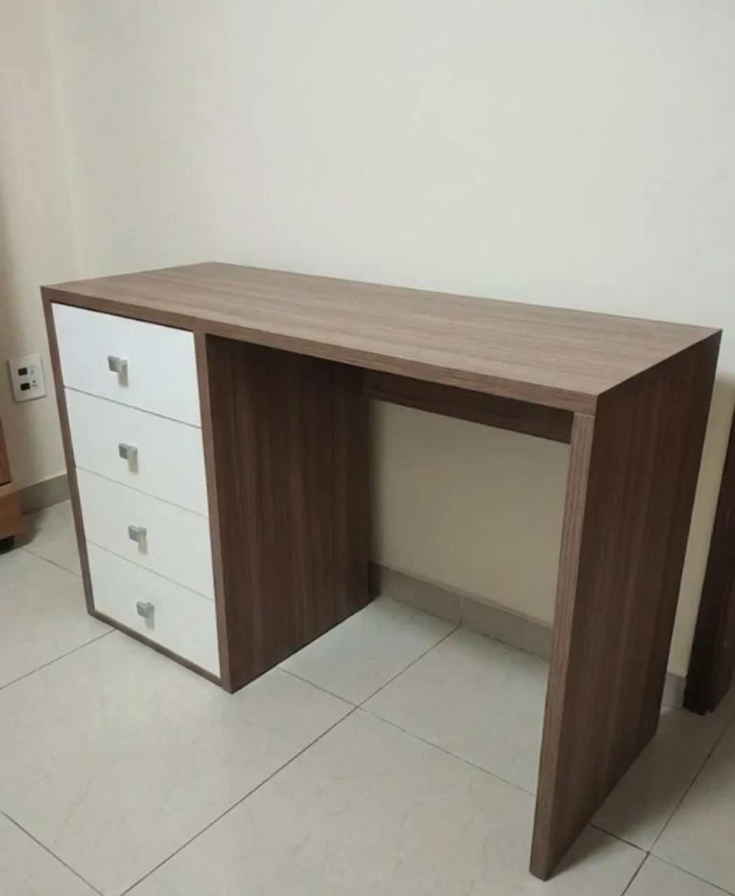 Mesa de estudos - Foto 2