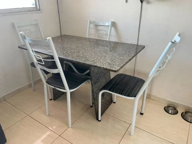 mesa mármore com 4 cadeira - Foto 2