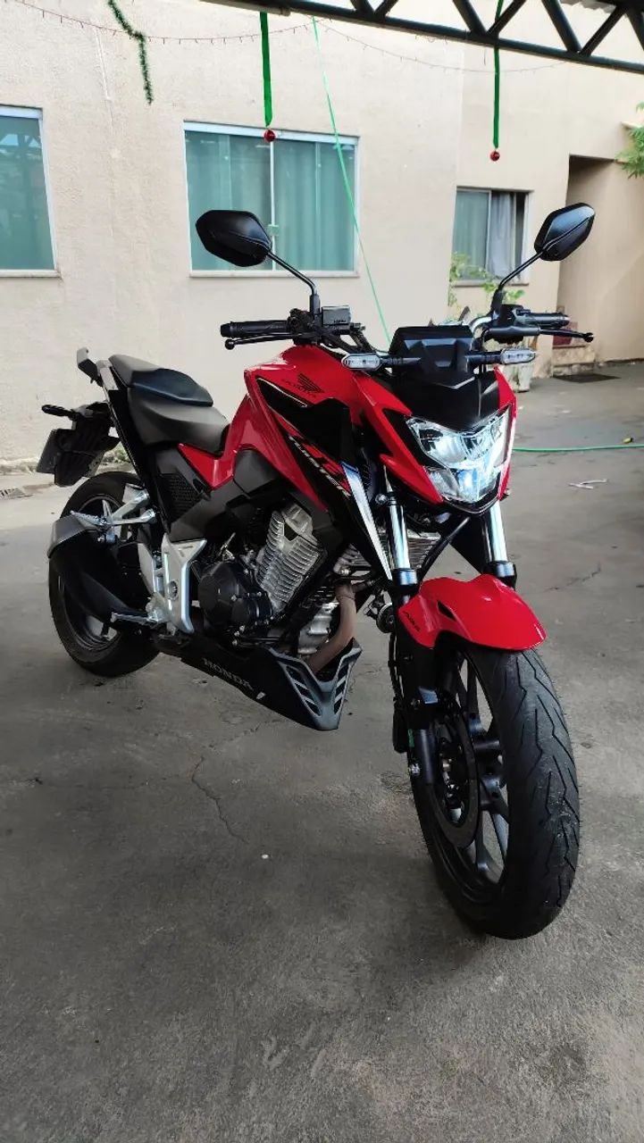 Cb 300f
