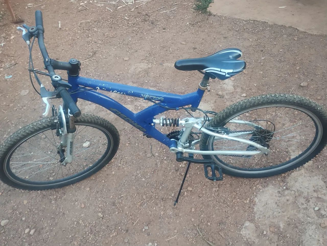 Vende - se uma bicicleta  - Foto 2
