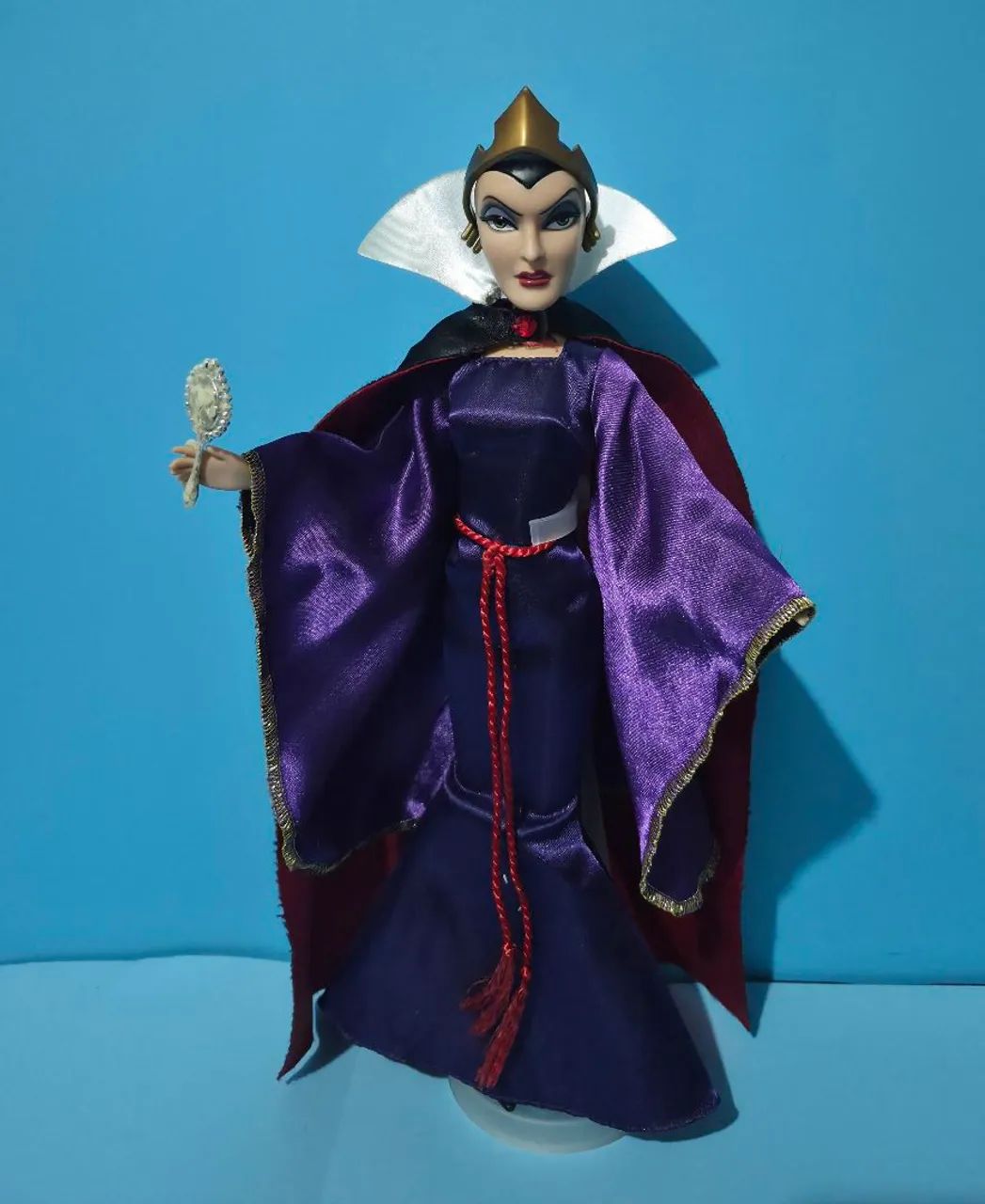 Boneca Rainha Má vilã Disney Branca de Neve