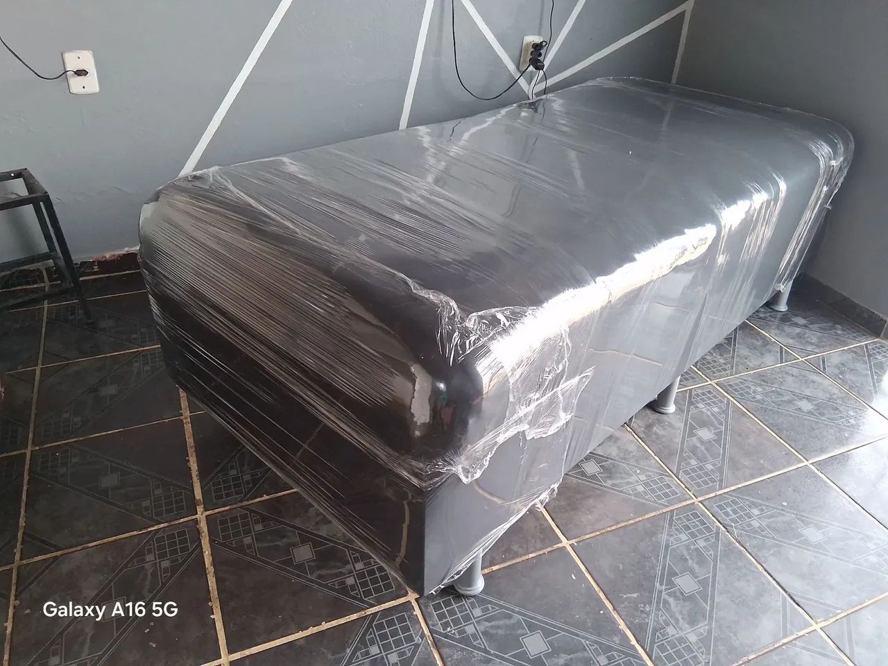 Cama Box Solteiro De Molas Muito Confortável  - Foto 4