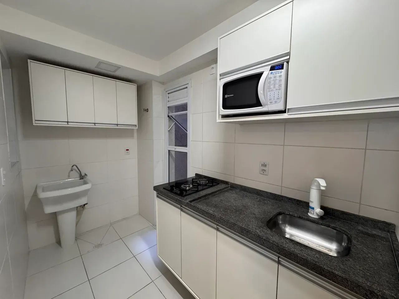 Apartamento com 1 dormitório mobiliado e uma vaga de moto - Foto 5