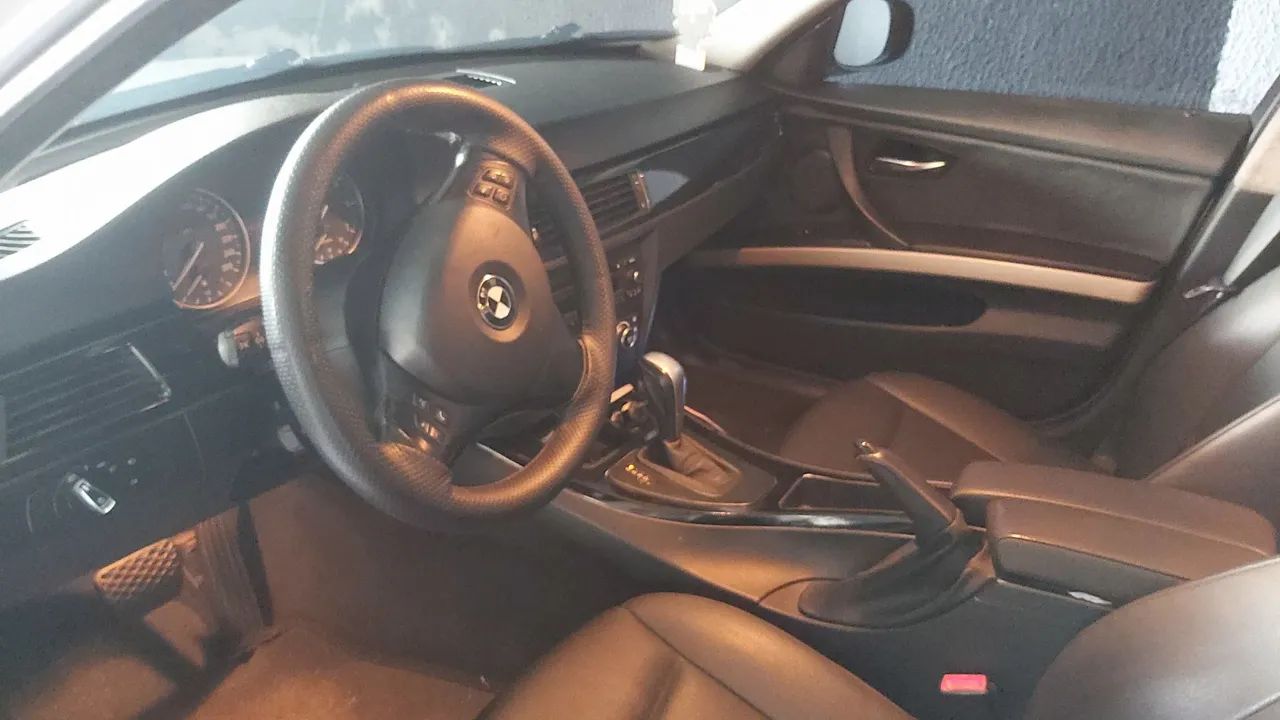 BMW 320I A 2010 - Foto 3
