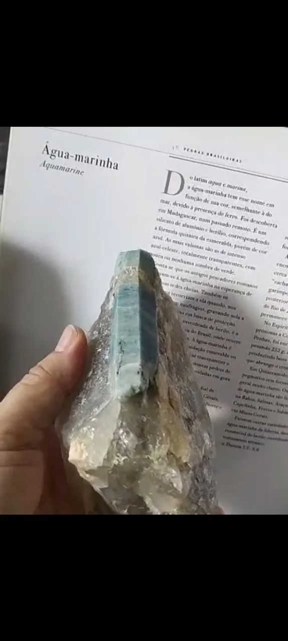 Arte natural em cristal de Berilo azul 936g - Foto 4
