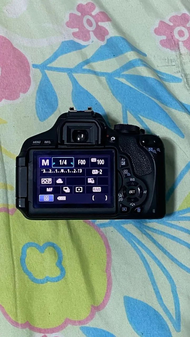 Vendo CÂMERA CANON EOS REBEL T3i + LENTE 18-55mm + 64GB - COMPLETA! - Foto 5