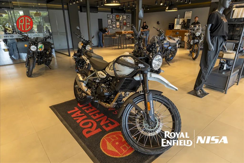 ROYAL ENFIELD HIMALAYAN 450 KAMET WHITE - Foto 3