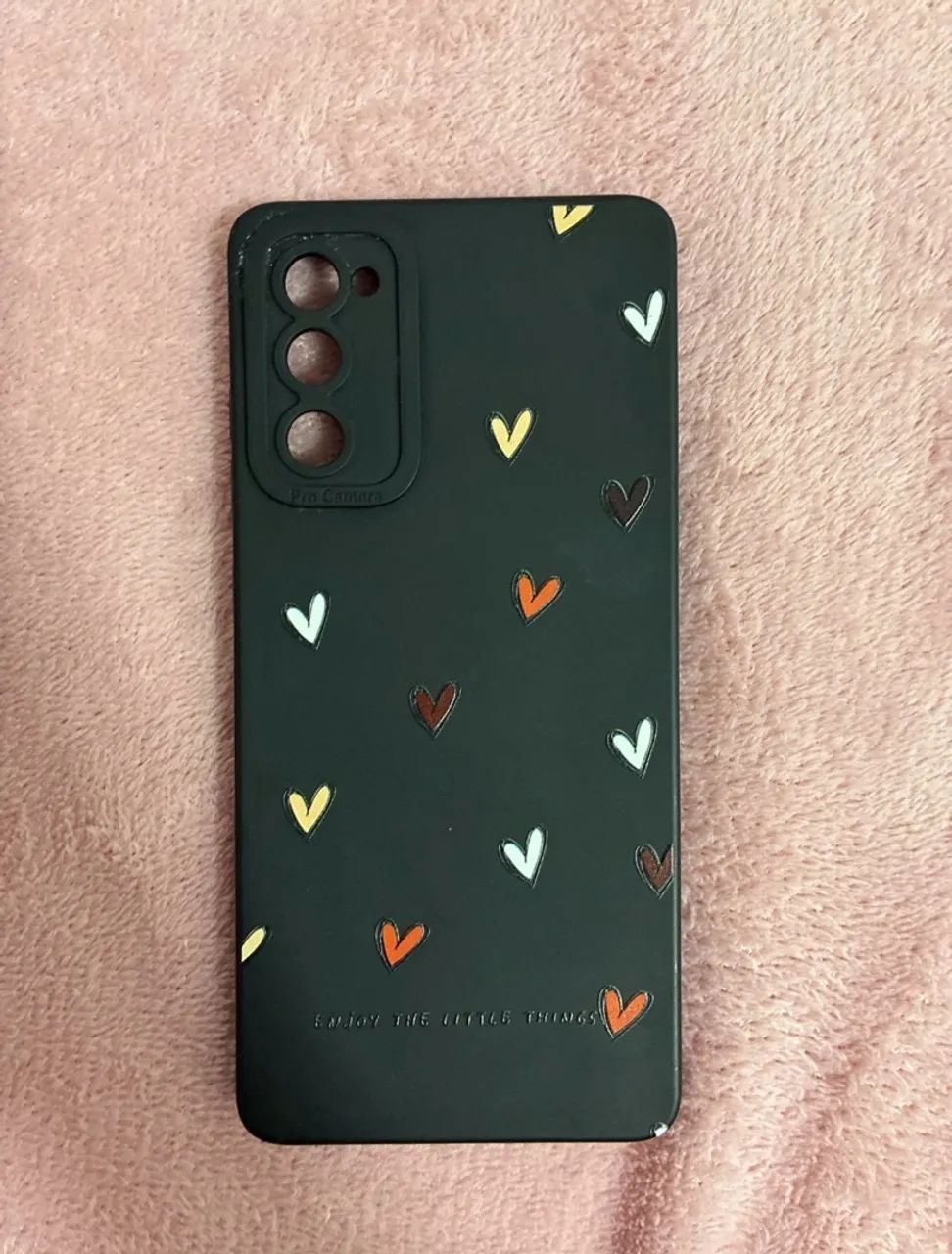 capinha sansung S20fe preta com corações 