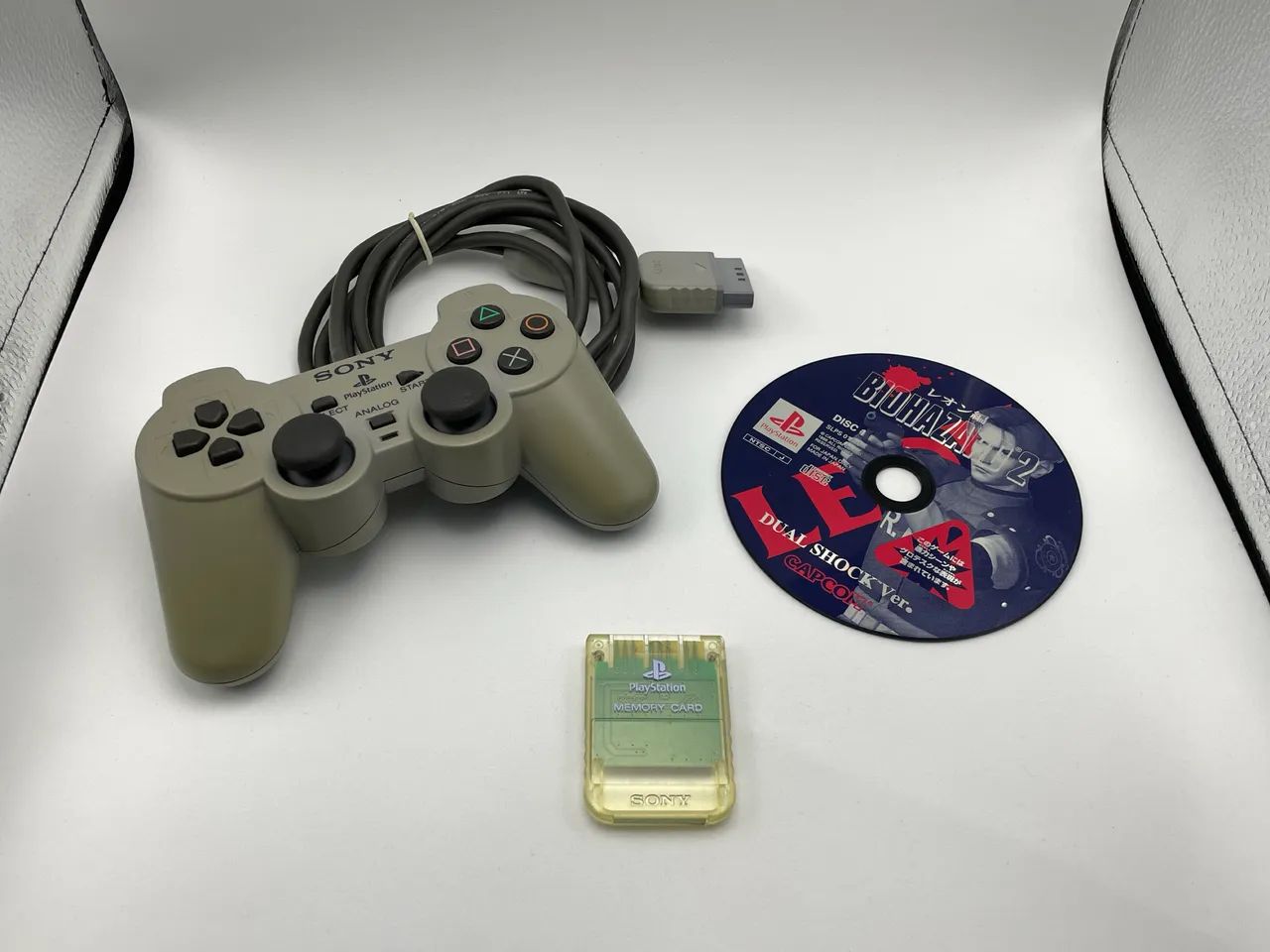 PS1 japonês com Resident Evil 2 - Foto 4