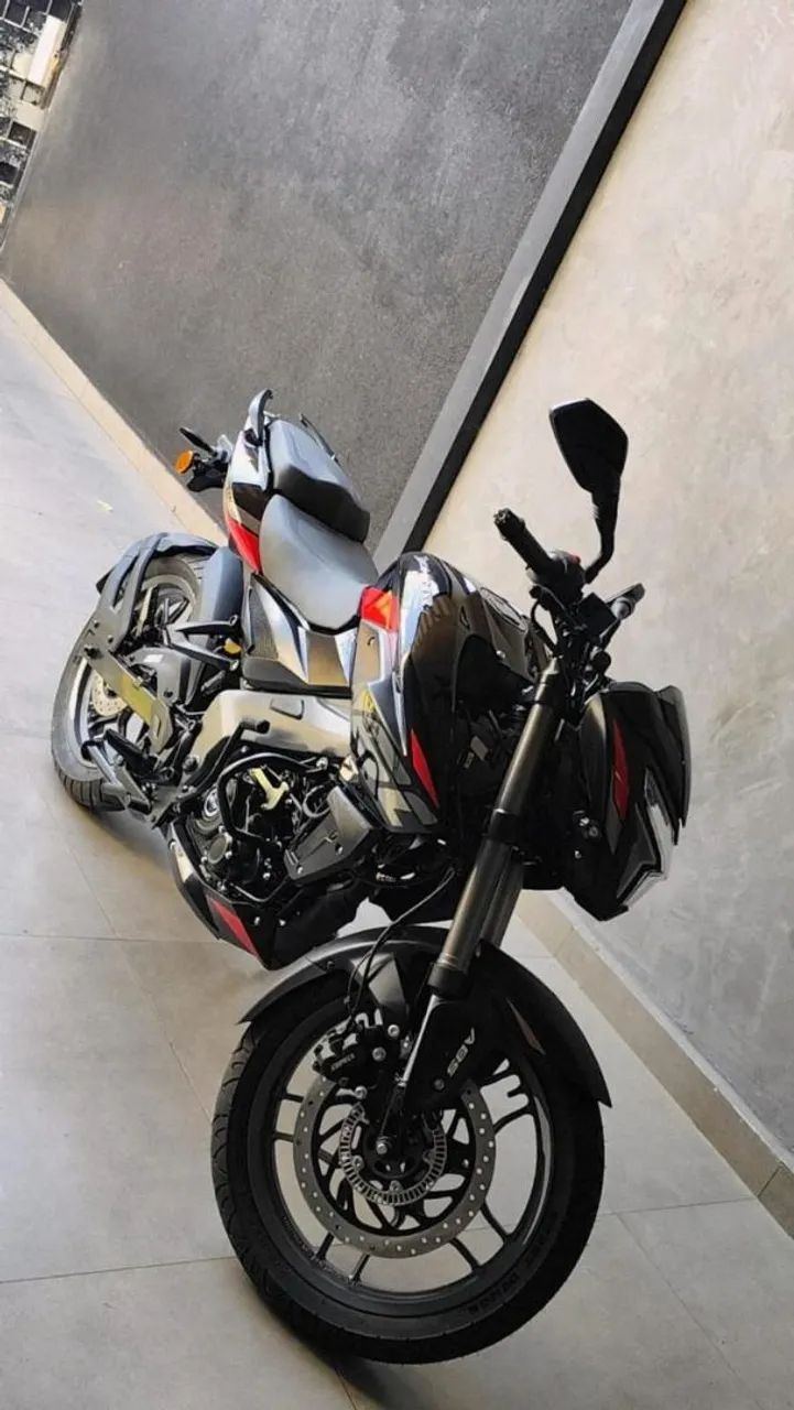 Bajaj Dominar 160 - Foto 2