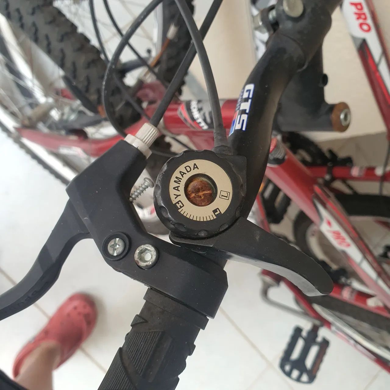 Bicicleta aro 24 pouco uso  - Foto 2