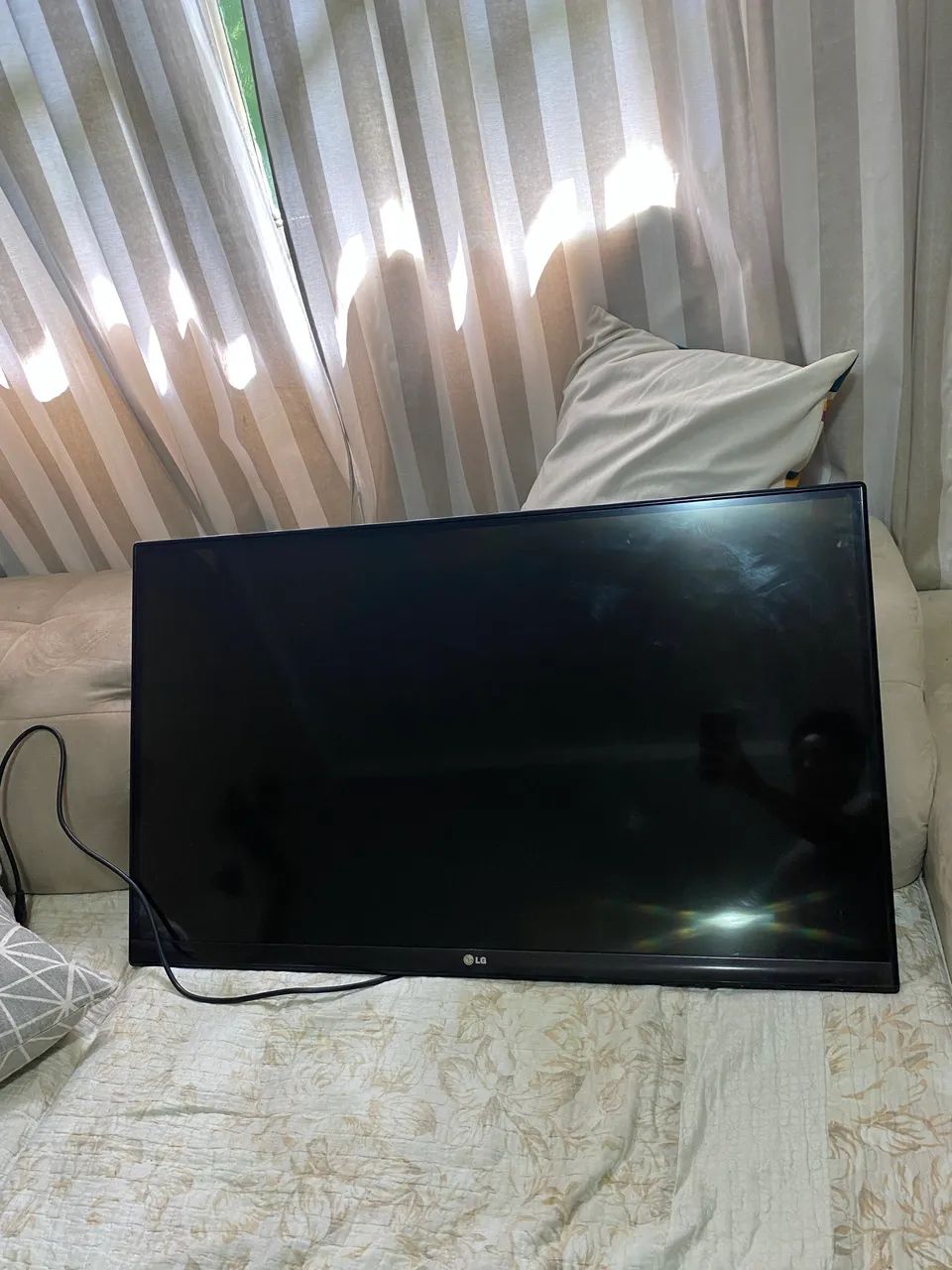 Tv LG 42 polegadas - Tela quebrada 