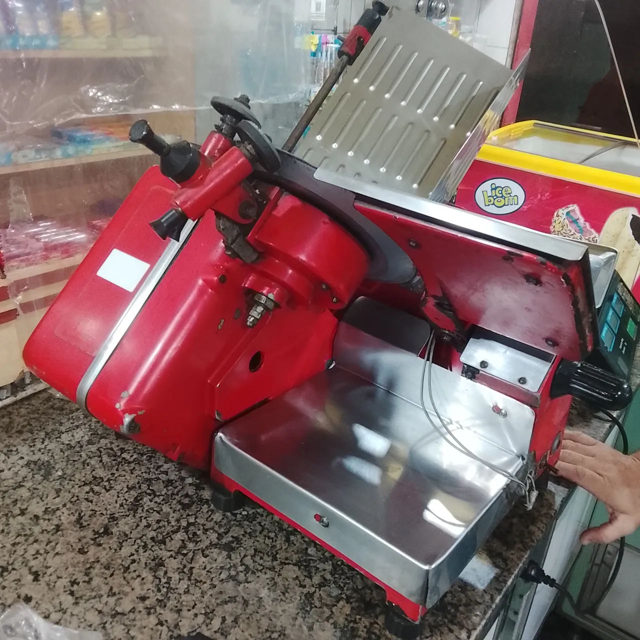 Máquina de fatiar é balança  - Foto 2