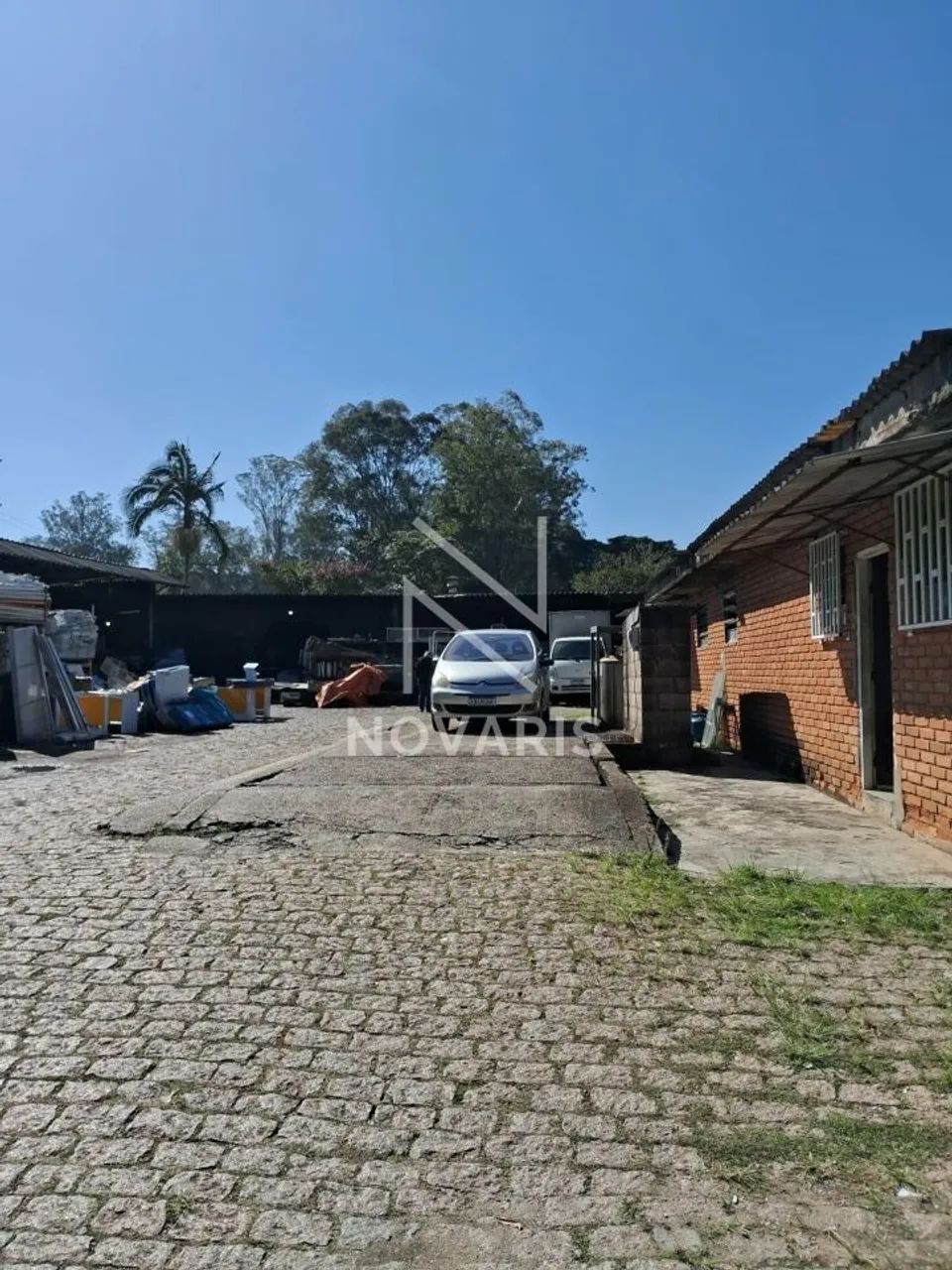 Terreno Comercial de 1.300 m² à Beira da Represa ? Localização Privilegiada na Orla da Gua
