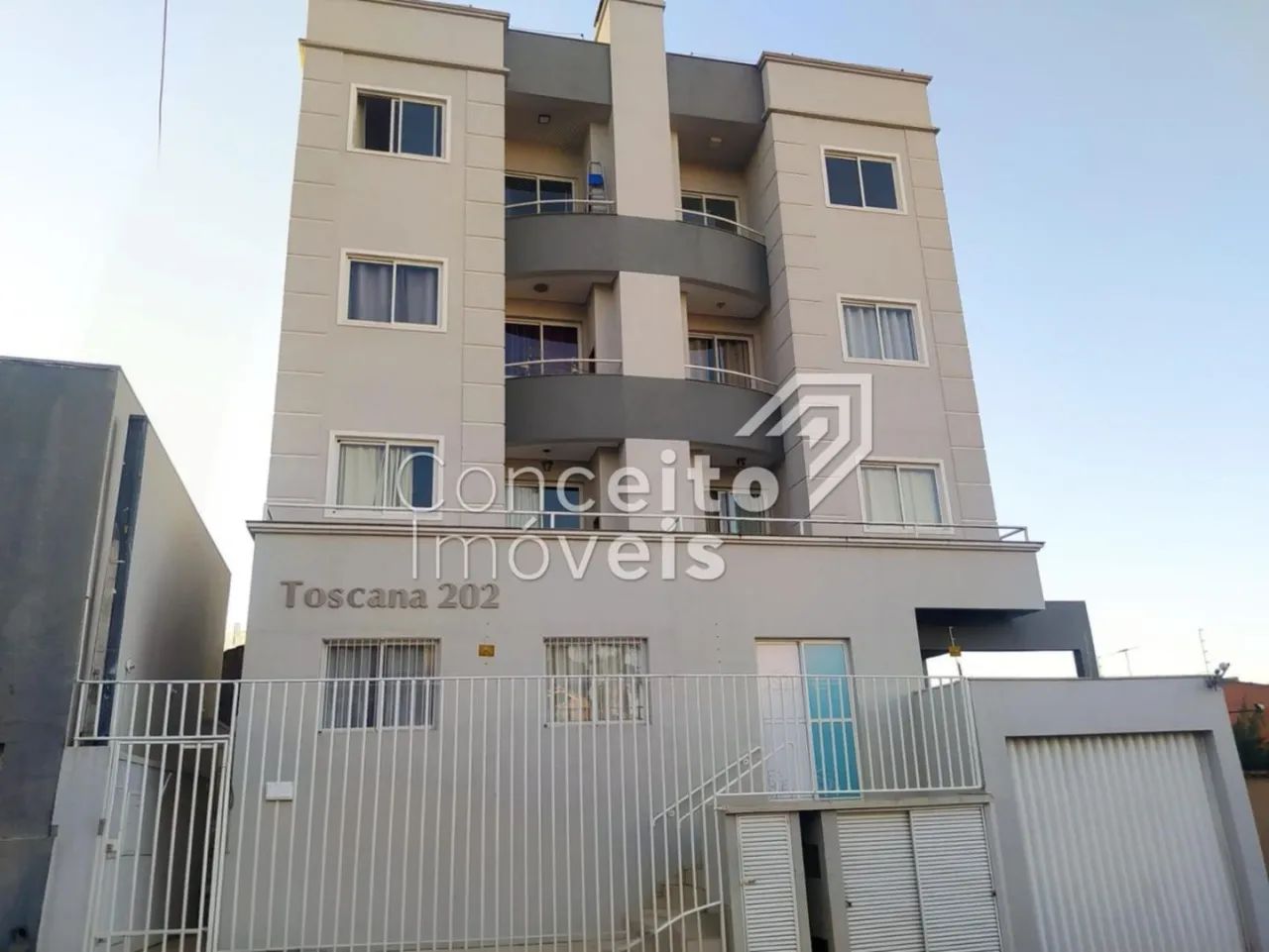 Edifício Toscana - Centro - Apartamento Semimobiliado