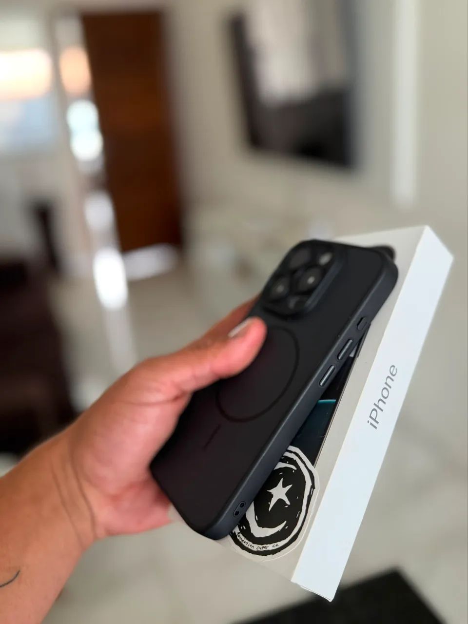 Vendo IPhone 16 pro  - Foto 4