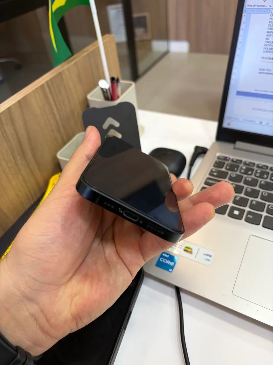 Iphone 16E - Foto 3