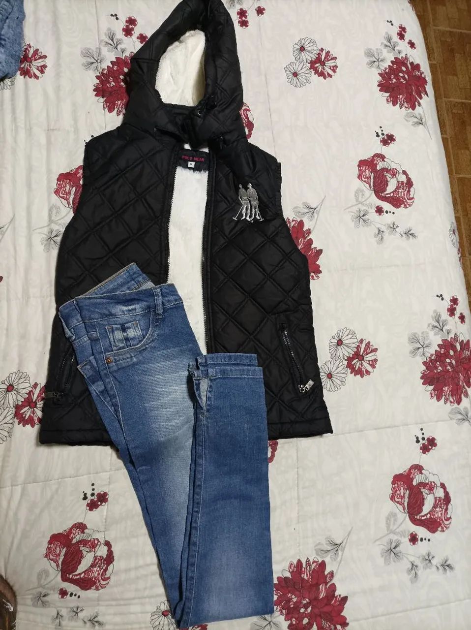 Look Jaqueta Colete e calça Jeans 