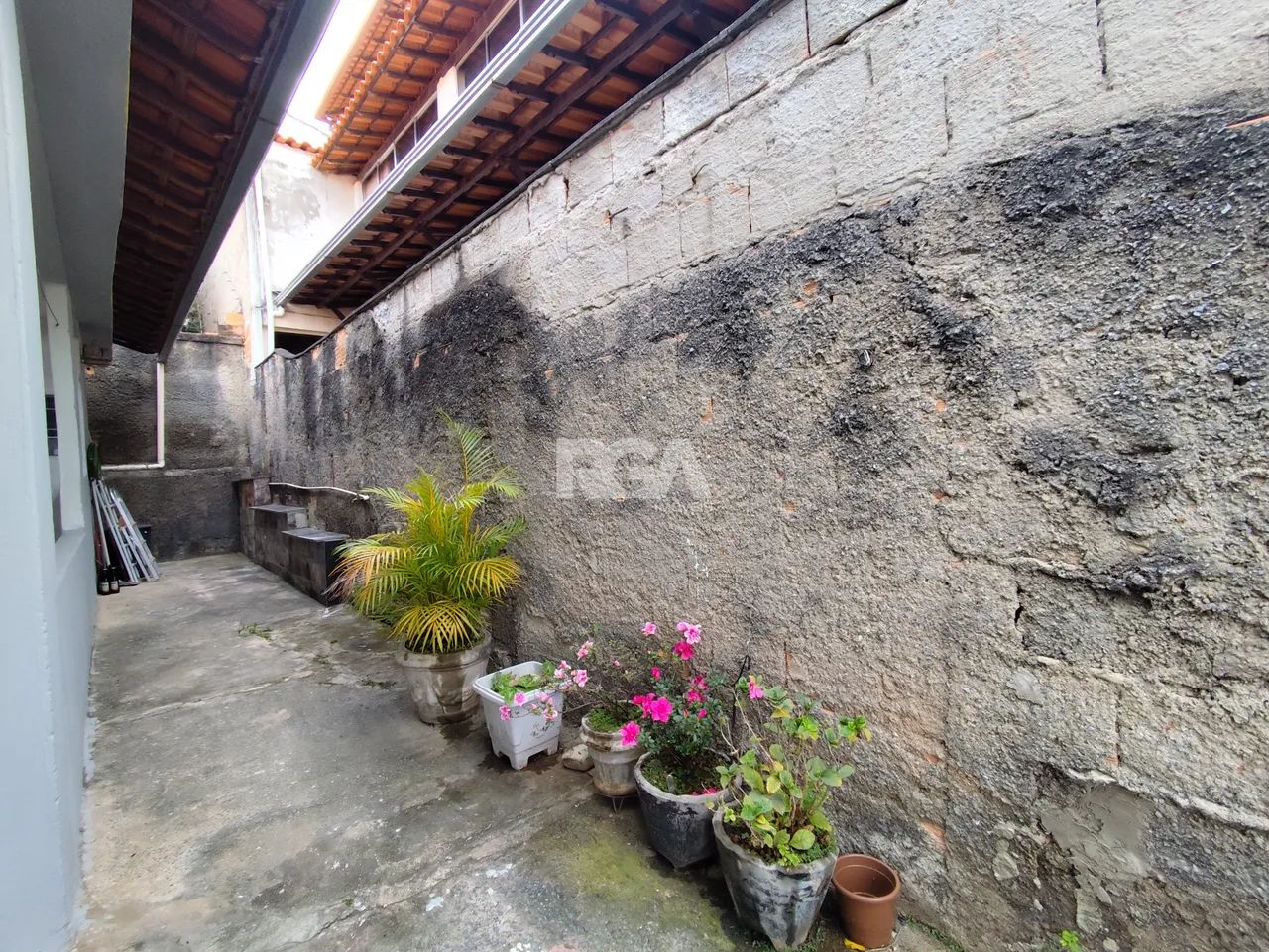 CASA LINEAR COM 3 QUARTOS E 1 SUÍTE  CANAÃ - Foto 3