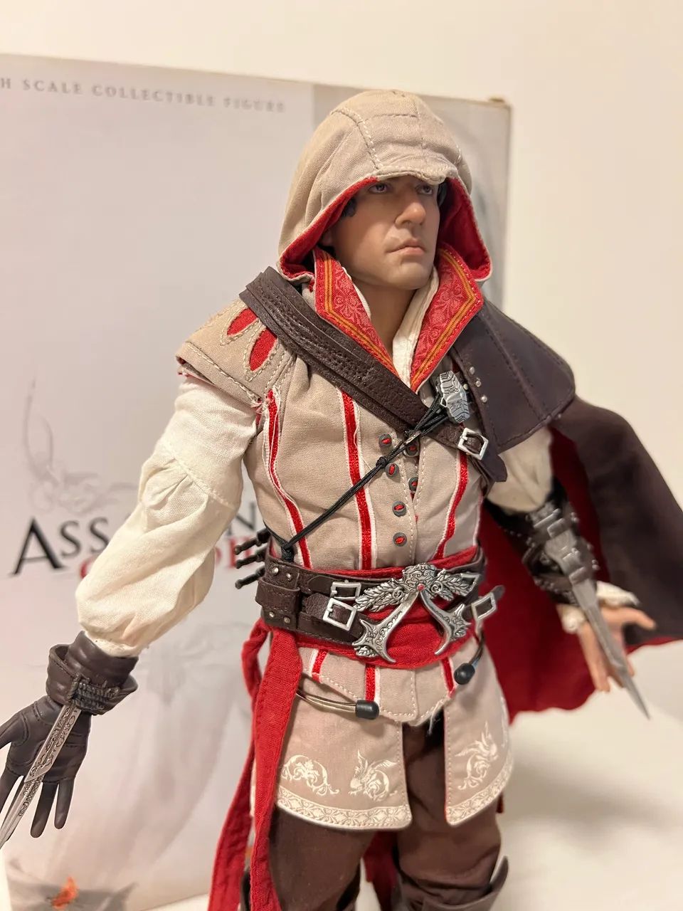 Ezio Auditore Assassin?s Creed - Hot Toys - Foto 2