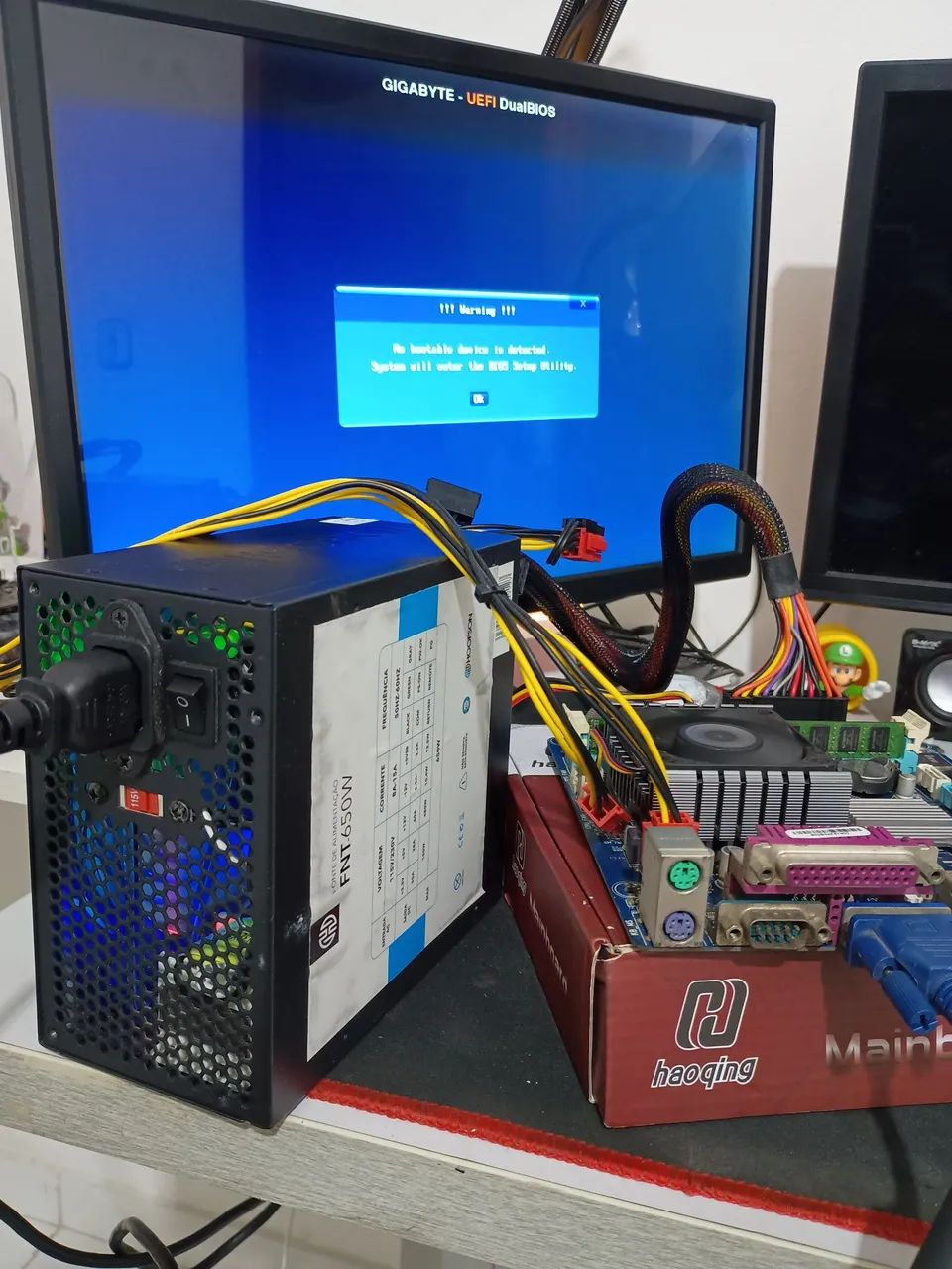 Fonte PFC ativo 650w RGB funcionando perfeitamente  - Foto 2