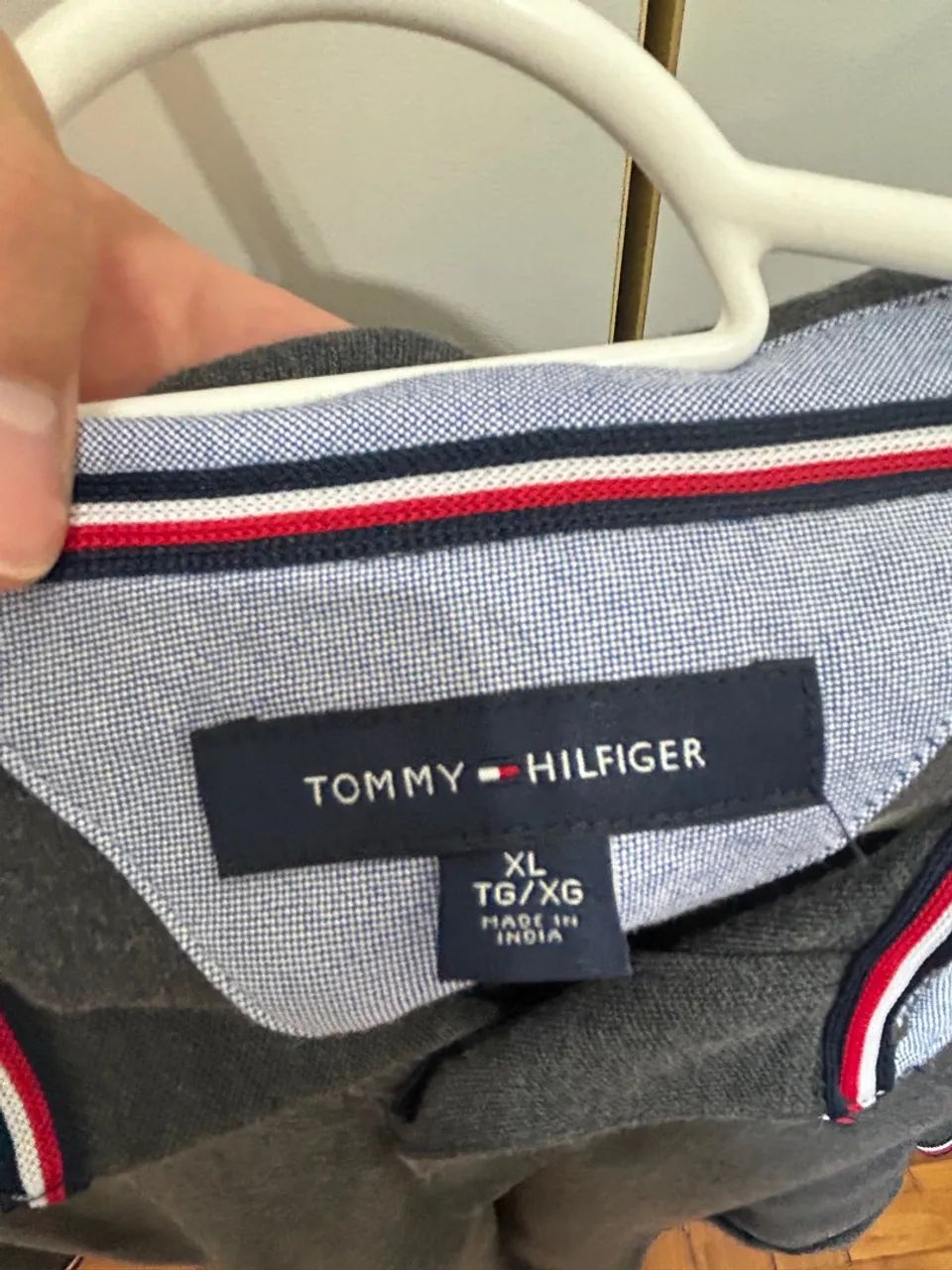 Camisa Polo Tommy Hilfiger Cinza - Foto 2