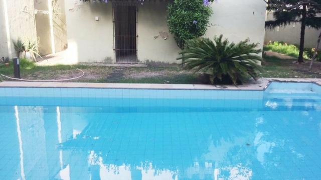 Casa duplex solta, 220 m² de área privativa, 6 vagas , 4 dormitórios - Foto 8
