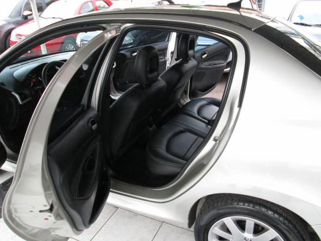 PEUGEOT 207 SEDAN PASSION XS 1.6 16V FLEX 4P 2011 - Foto 8