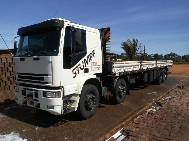 Caminhão iveco Bitruk 8x2 - Foto 2