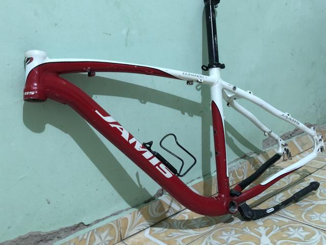 Vendo quadro tamanho 17 /26 james durango 1 e suspensão grind - Foto 2