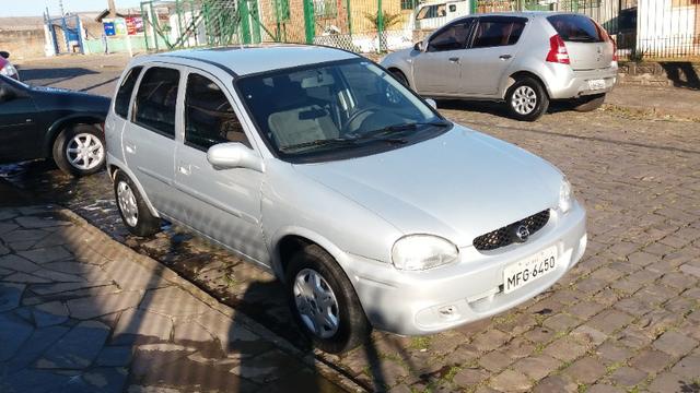 Corsa hatch millenium 2002 impecavel