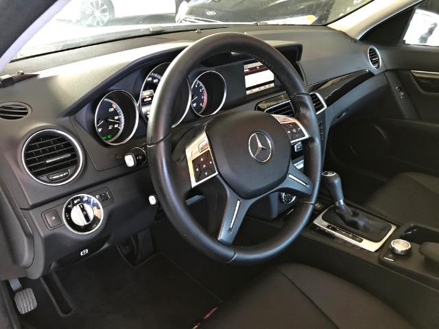 Mercedes Benz C180 Sport Turbo 1.6. Branco 2013/2014 - Foto 13