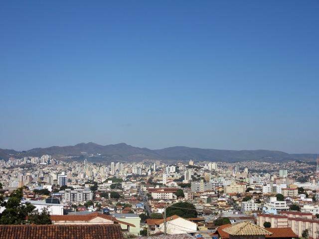 Excelente casa com 03 pavimentos! - Foto 15