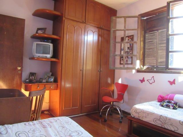 Excelente casa com 03 pavimentos! - Foto 9