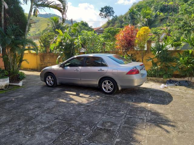 Carro de luxo Honda Accord 2007 zero km