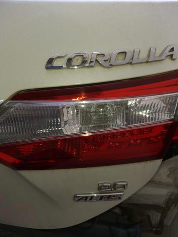 Corolla 2015 sucata - Foto 4