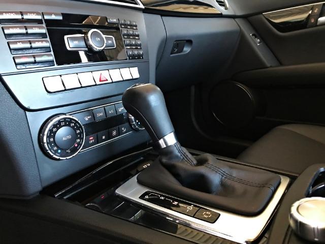 Mercedes Benz C180 Sport Turbo 1.6. Branco 2013/2014 - Foto 11