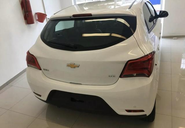 Vendo Chevrolet onix ltz - Foto 2