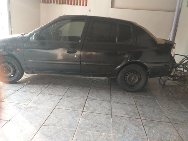 Vende se carro renalt clio 1.0 ou troco em uma moto tintan - Foto 2