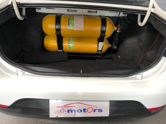 Fiat Grand Siena Tetrafuel 1.4 Completo Gnv - Foto 2