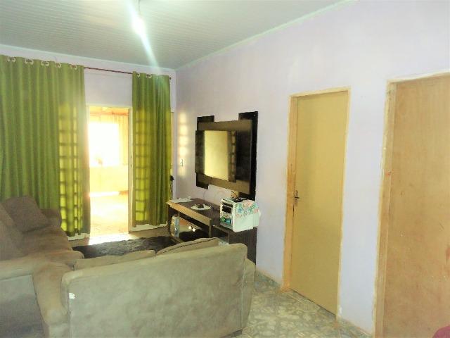 Casa 3 quartos um com suite, 3° rua atras da feira do produtor, 200 metros da upa - Foto 6
