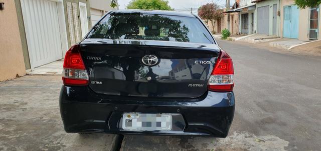 Etios 1.5 platinum automático 17/18 sedan - Foto 14