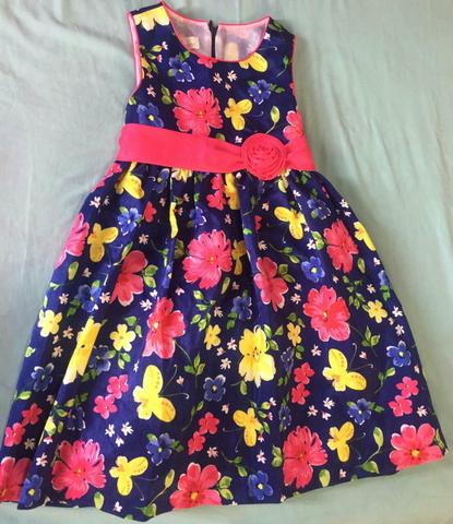 Vendo Lindo Vestido infantil 5 aninhos - Foto 2