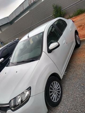 Logan R$12,500,00 + 36x848. Troco