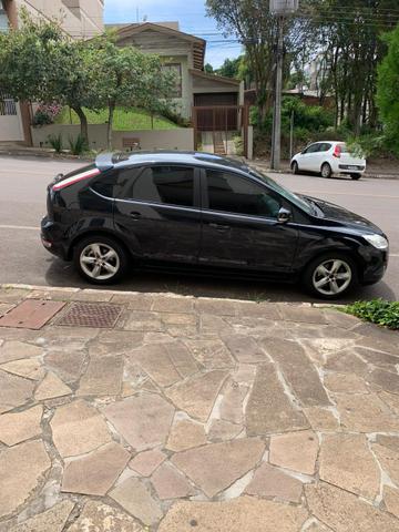 Ford Focus 2.0 automático.