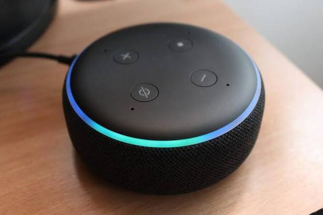 Echo Dot Amazon Alexa