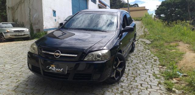 Astra Hatch 2.0 Advantage 2005, Aceito troca e financio