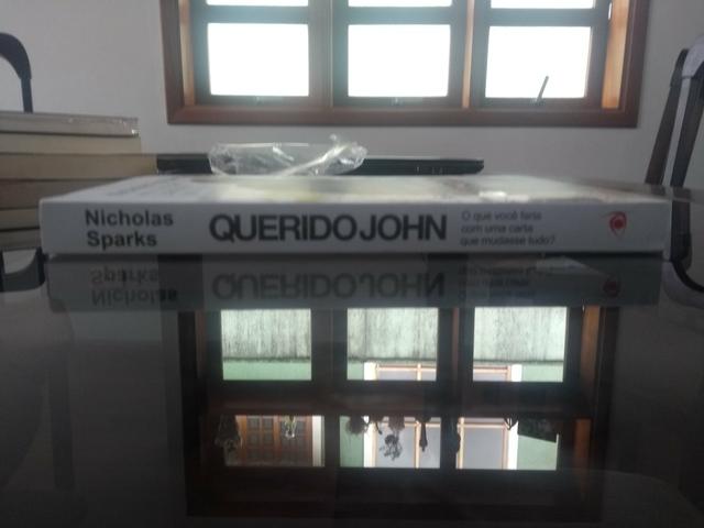 Livro querido John em perfeito estado - Foto 2