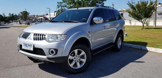 Pajero Dakar 7 Lugares 4x4 Diesel Automática - 2013