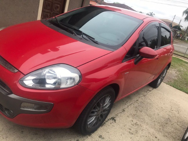 FIAT PUNTO ESSENCE DUALOGIC 1.6 FLEX 16V AUTOMÁTICO